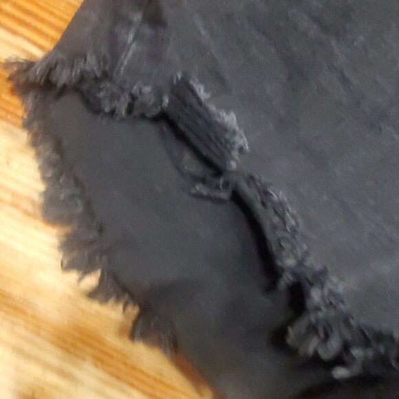 Black high-waisted shorts - Picture 3 of 5